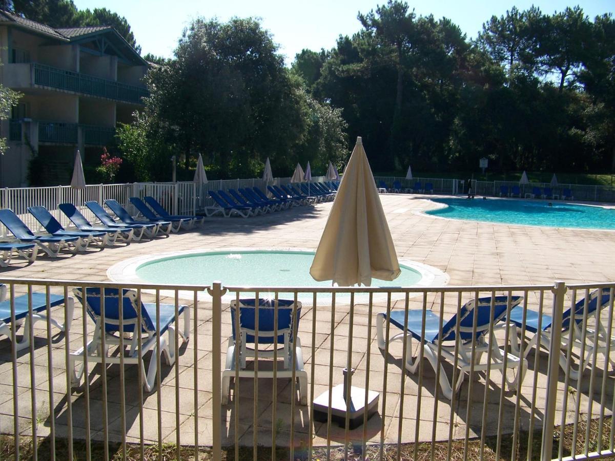 Jolie Petite Maison A Vieux Boucau Avec Piscine Chauffee - Domaine Du Golf De Pinsolle ซุสตง ภายนอก รูปภาพ